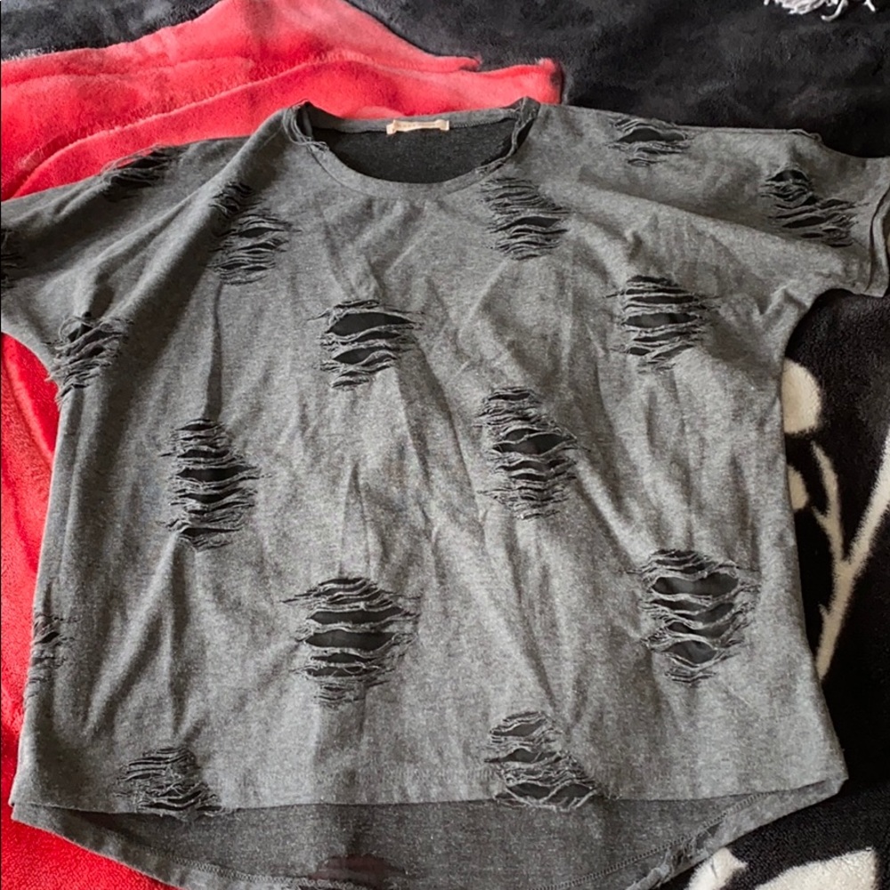 Gray t-shirt